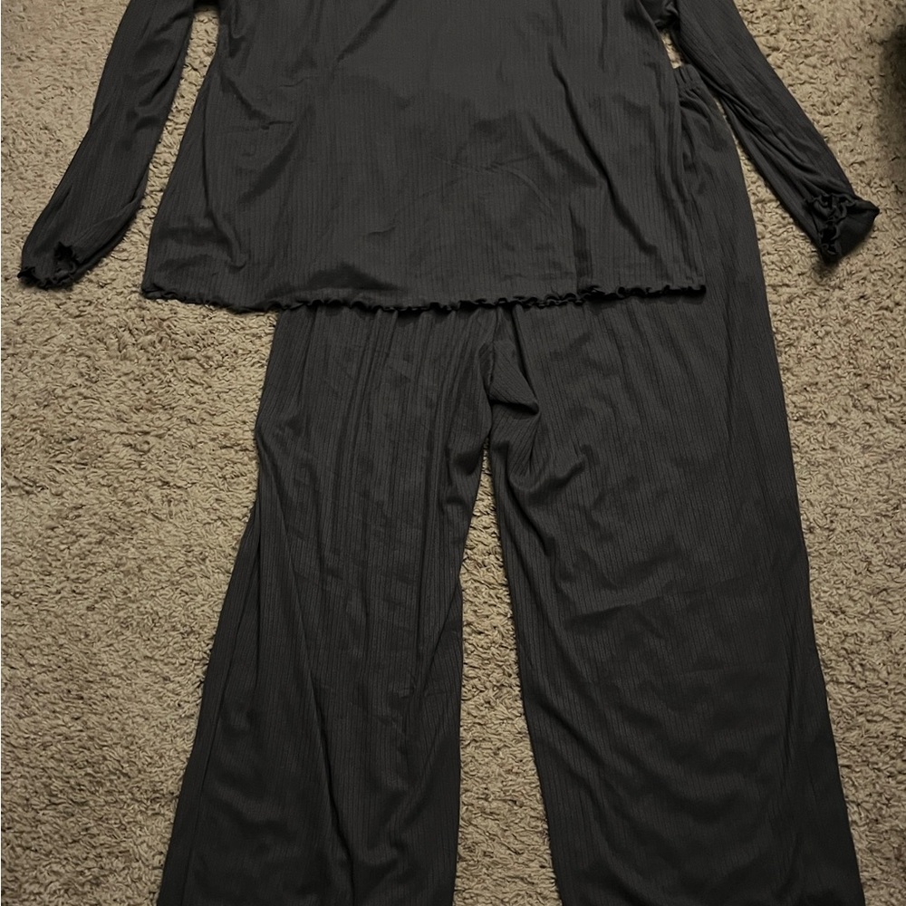 Women's green long sleeve sleepwear set
